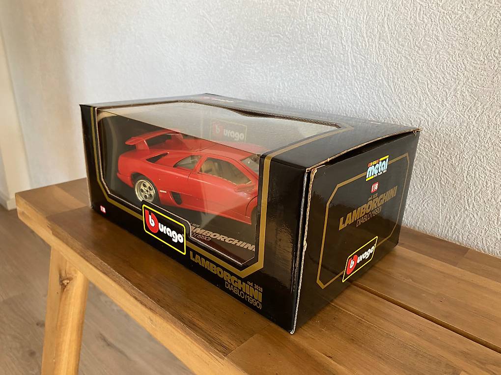 LAMBORGHINI DIABLO 1990 noire 1/18 MIRA md SPAIN voiture