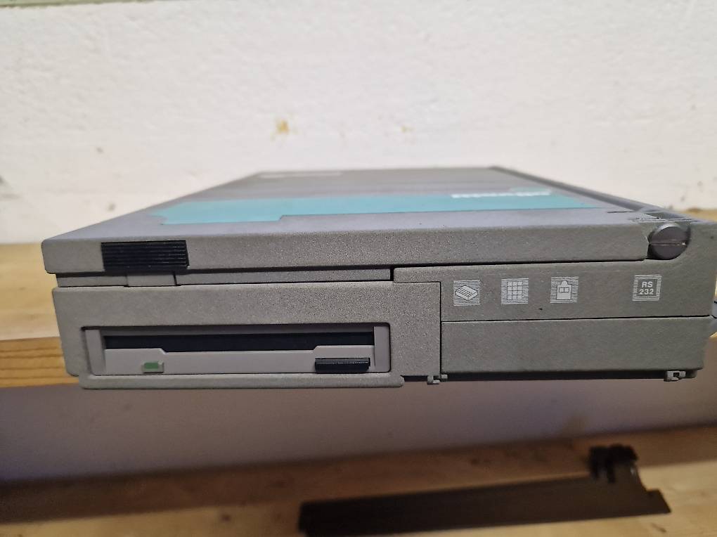 A prueba . OLIVETTI ECHOS PRO 150 S. SOR069