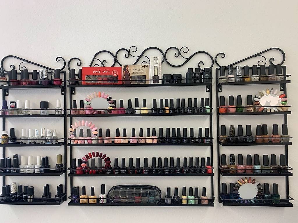 FEMELI Nagellack-Wandregal Aus Acryl – 61 Cm Lang, 6 Fächer, Transparent, Für Bis Zu 90 Flaschen