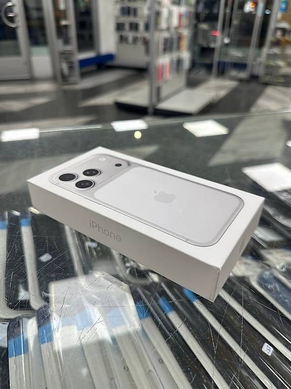 IPHONE 17 PRO MAX 256GB SILVER FABRIKNEU!!! im Kanton Zürich