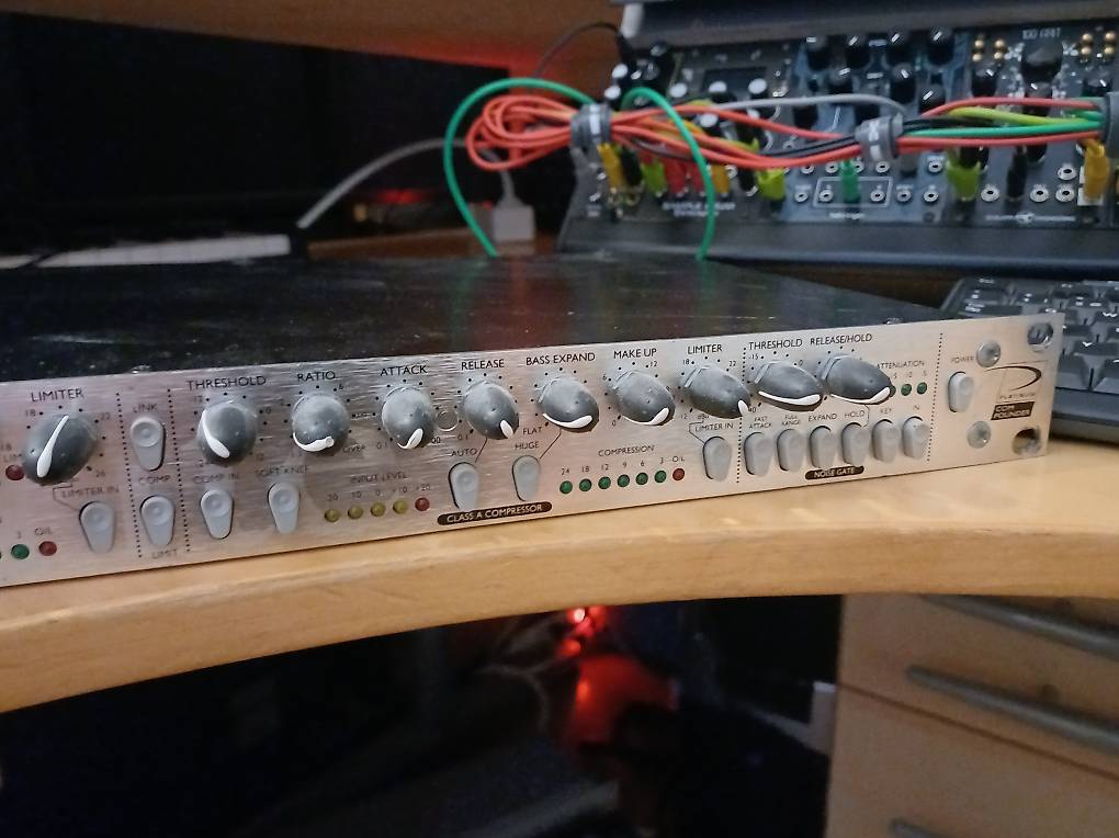 Focusrite Compounder Audio Compressor im Kanton Schaffhausen