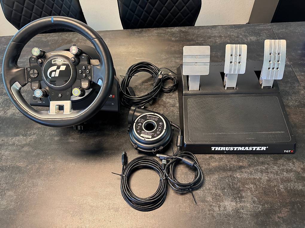Thrustmaster T-GT II Lenkrad mit Pedalen und alle Kabel PS5 im Kanton  Aargau - tutti.ch