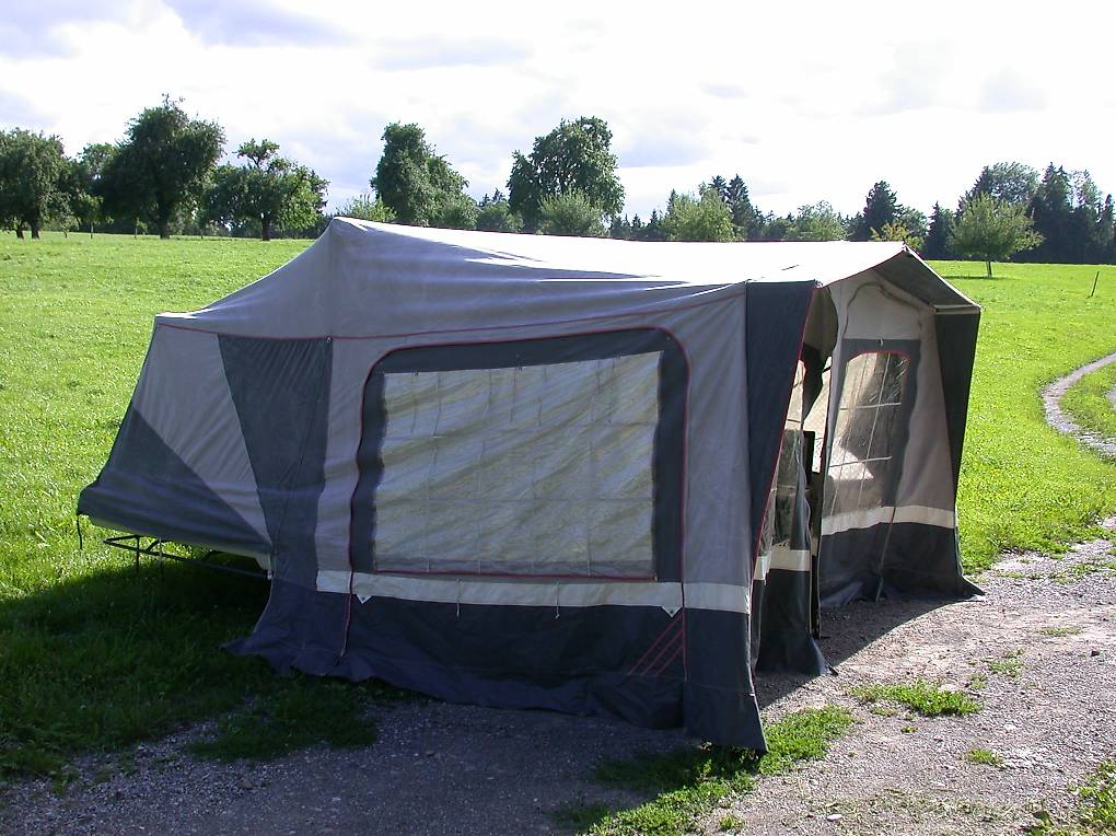 Zeltklappanhänger Camp-let im Kanton Gallen