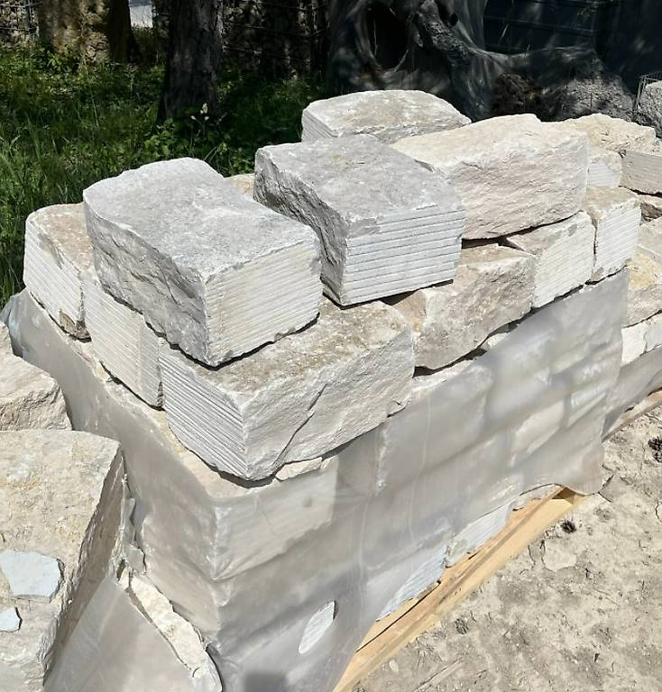 MAUERSTEINE KLEINMAUERSTEINE QUADERSTEINE JURAKALK KALKSTEIN im Kanton