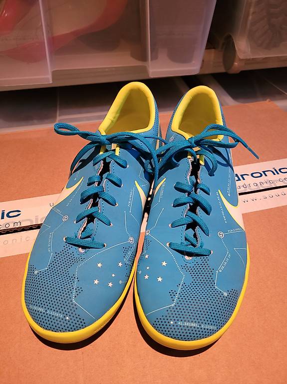 Hallenturnschuhe Nike (Fussball) im Kanton Bern