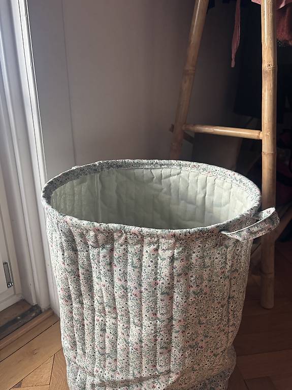 Wäschekorb Sostrene grene im Kanton Bern