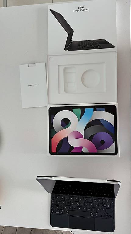 Apple iPad Air 4 64 GB + Magic Keyboard + Apple Pencil 2 im Kanton
