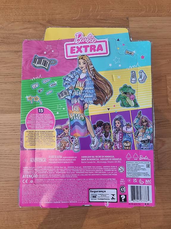 Mattel Barbie Extra Puppe mit Regenbogen Kleid im Kanton Zürich