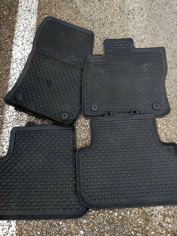 KIT GOMMA Tappeti Completi per VW Transporter T7 Multivan 8 posti