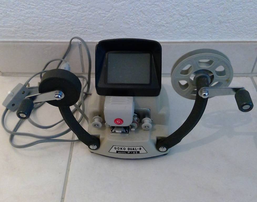 Apefoto Dualmat Super 8 Movie Editor (Defekt) in Schneisingen für CHF 1