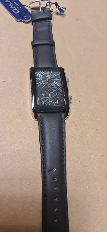 Omax Since 1946 Keleine feine Armband Uhr im Kanton Zürich