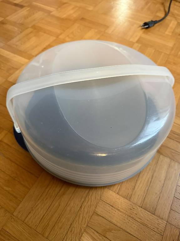 Tortenbehälter von Tupperware im Kanton Luzern