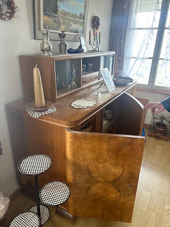Antique Holz Kommode mit viel Stauraum im Kanton Bern - tutti.ch