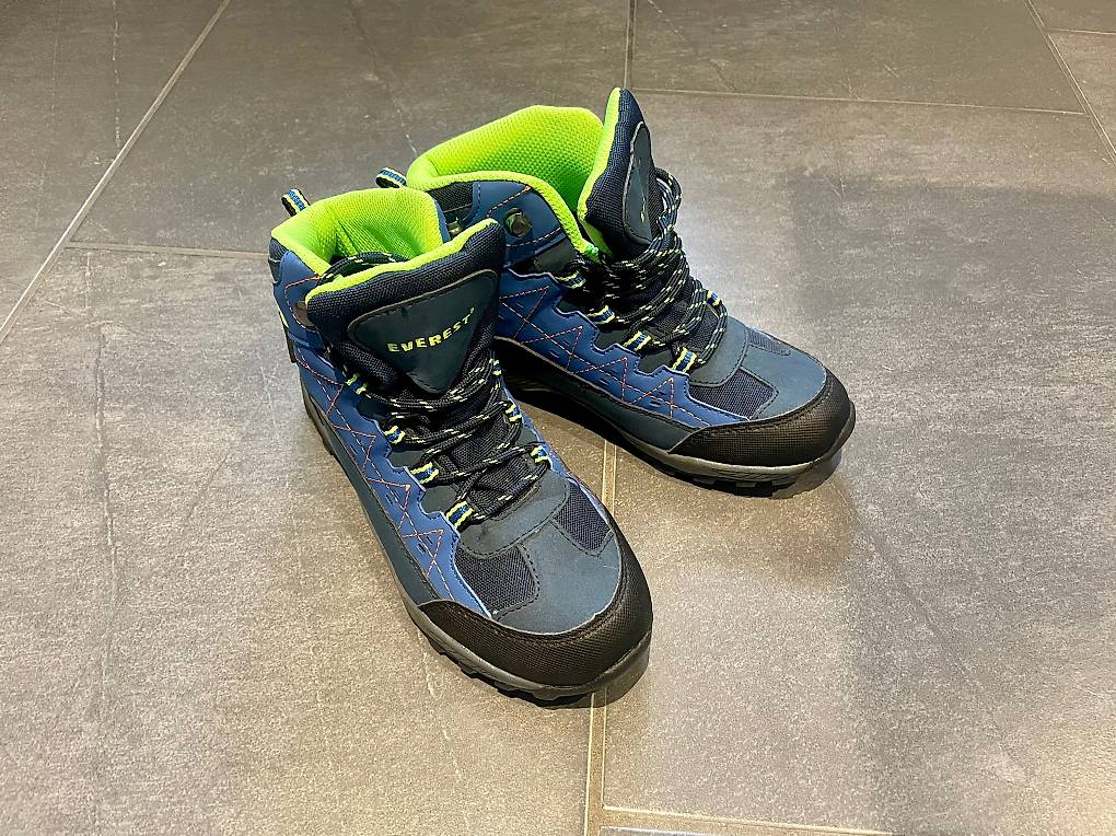 NEU: Everest Kinder-Wanderschuhe 34) im Kanton Aargau