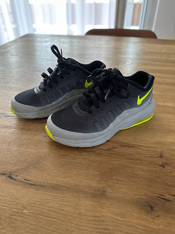 Nike Schuhe Grosse 27.5 im Kanton St. Gallen tutti.ch