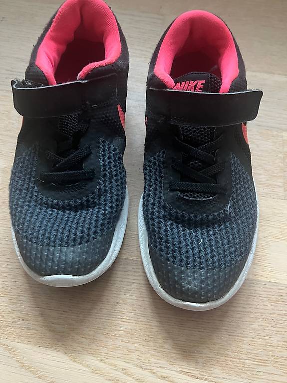 Nike Turnschuhe Sneaker Grösse 34 im Kanton Zürich