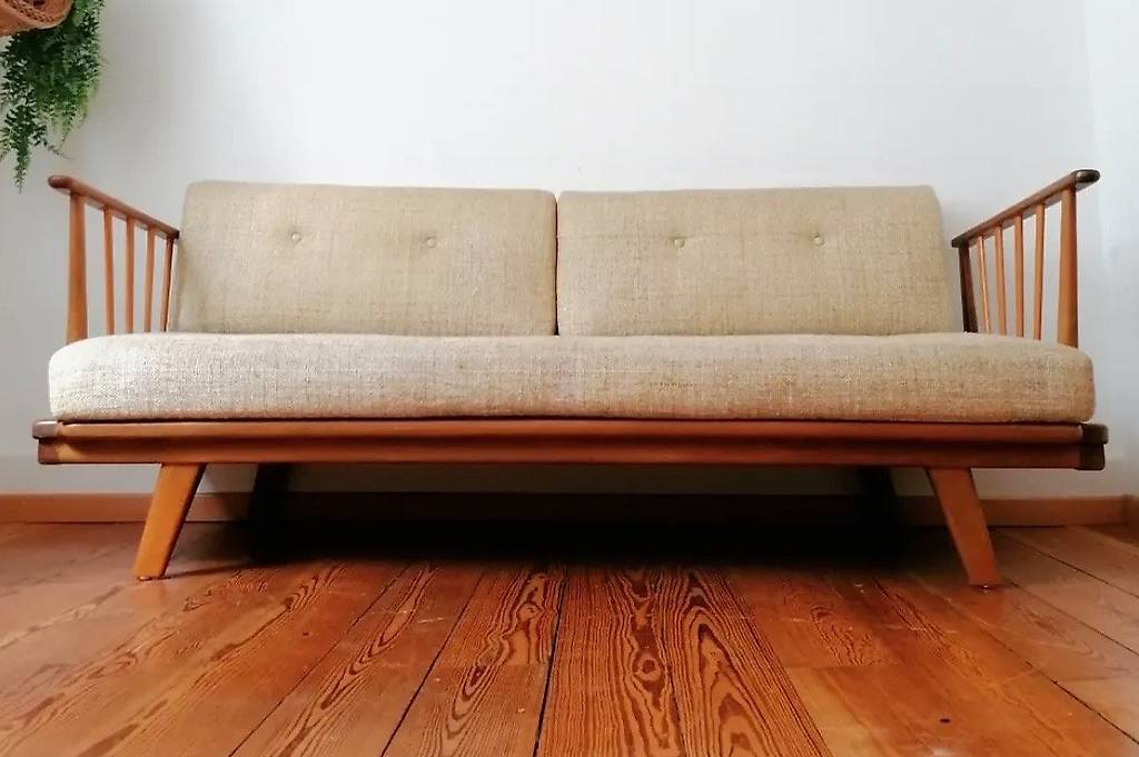Schlafsofa Holz Vintage ausziehbar gebraucht im Kanton Bern