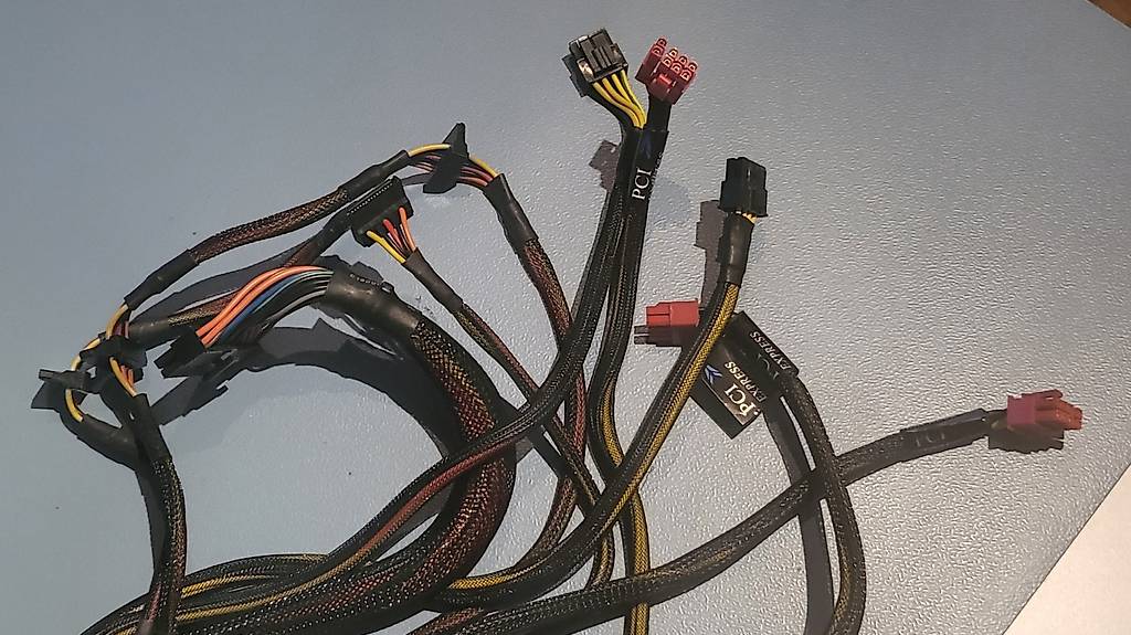 Chieftec APS-750C Netzteil im Kanton Bern - tutti.ch