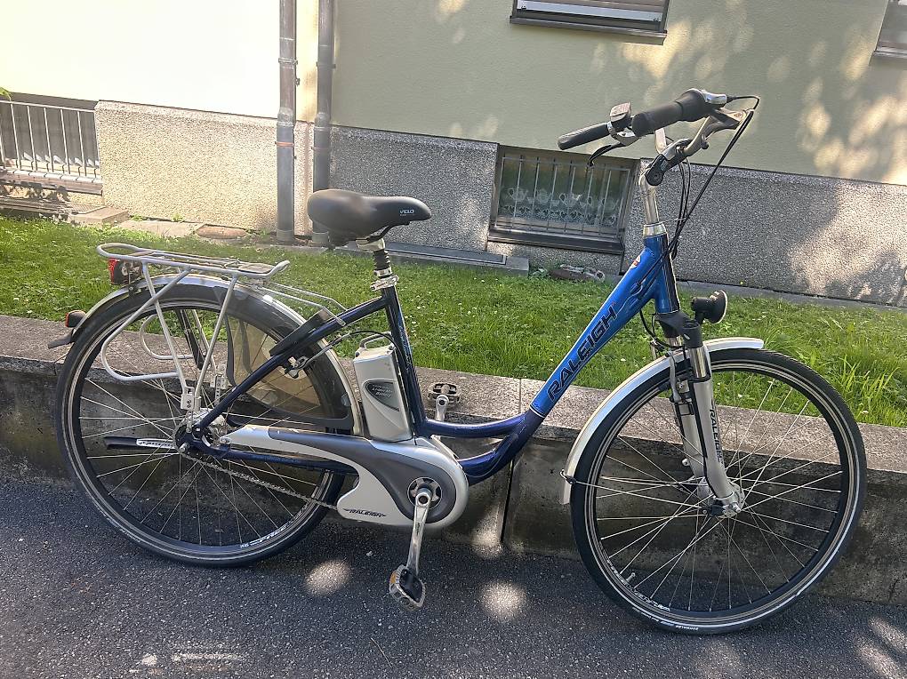 Raleigh Damen E-Bike 28zoll 7gang 25kmh 50cm Rahmengrsse im Kanton  Basel-Stadt - tutti.ch