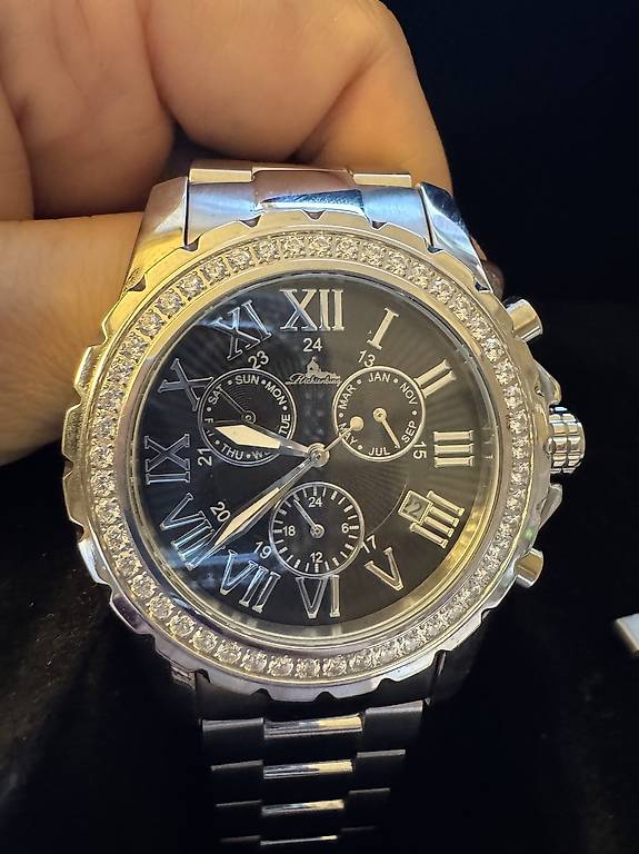 Chronos Manufaktur Richtenburg im Kanton Aargau