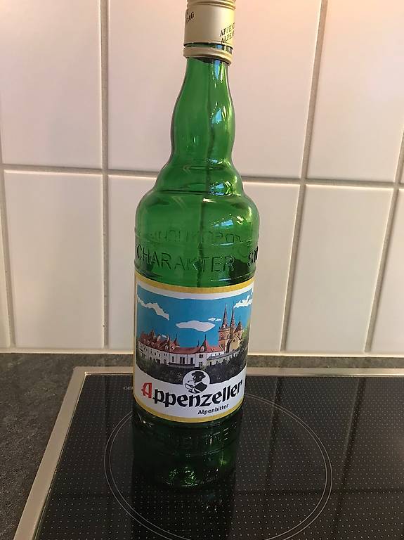 Appenzeller Alpenbitter Flaschen Destinations suisses im Kanton Zürich ...