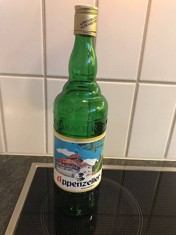 Appenzeller Alpenbitter Flaschen Destinations suisses im Kanton Zürich ...