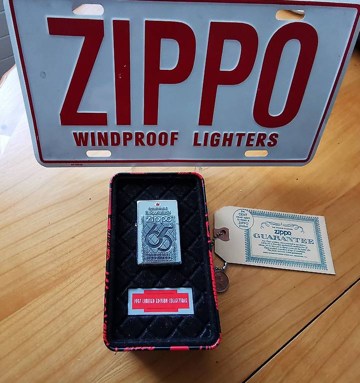 Zippo Sammlerstück 65 JAHRE NEU im Kanton Basel Landschaft tutti ch