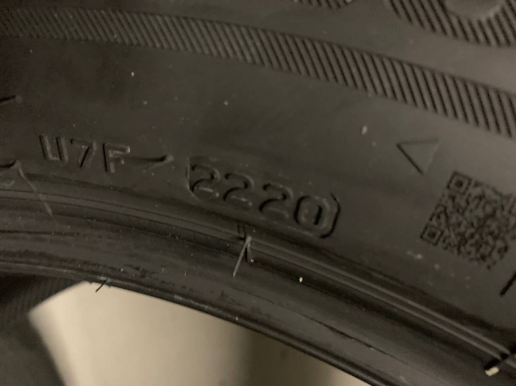 Neue Winterreifen Bridgestone 255 55 20 im Kanton Zürich - tutti.ch