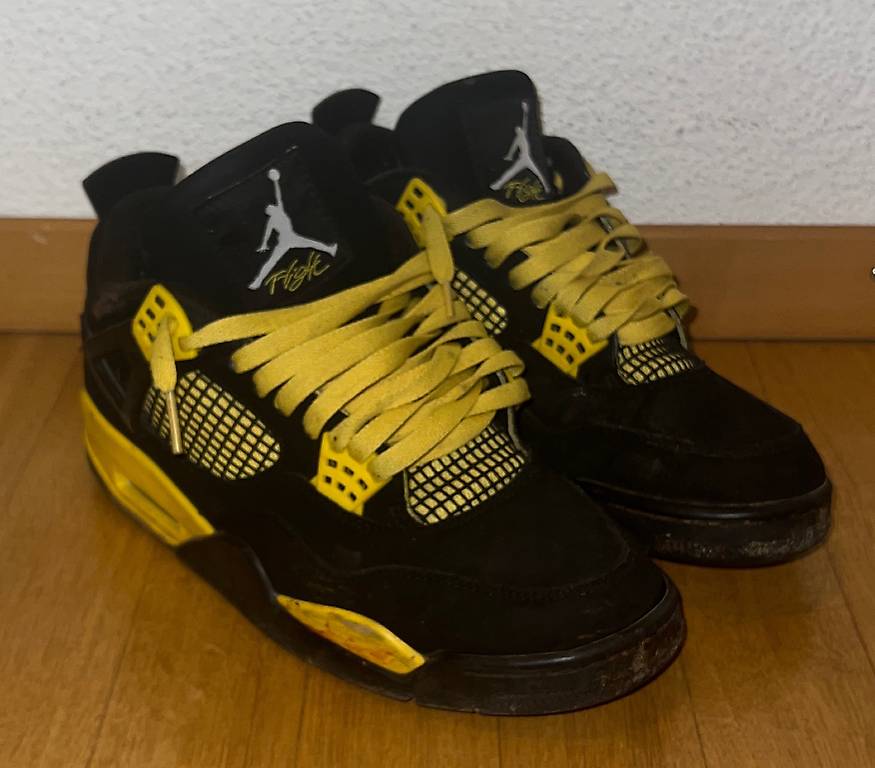 Jordan 4 Schwarz Gelb