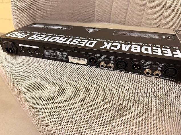 Behringer Feedback Destroyer Pro DSP1100P, mit BDA im Kanton Zug