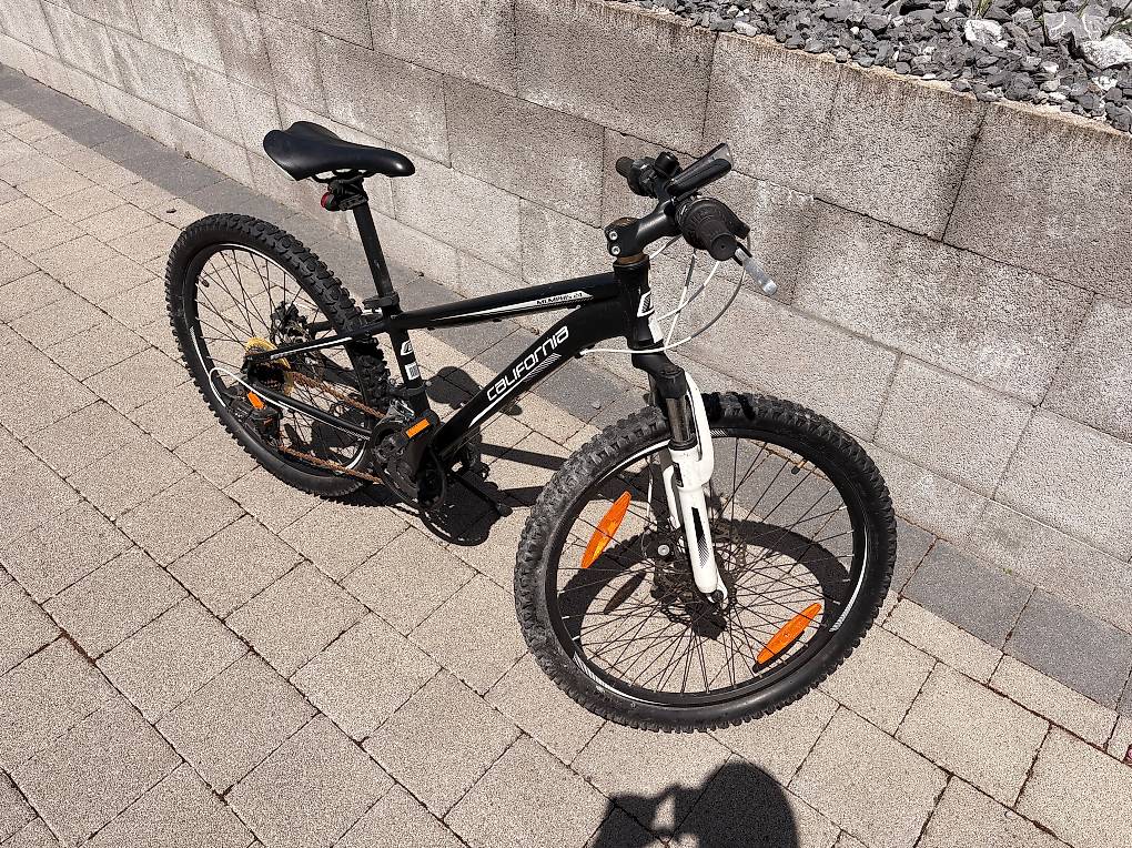 Gebrauchtes California 24 Zoll Kinder-Mountainbike - Schwarz im Kanton  Aargau - tutti.ch