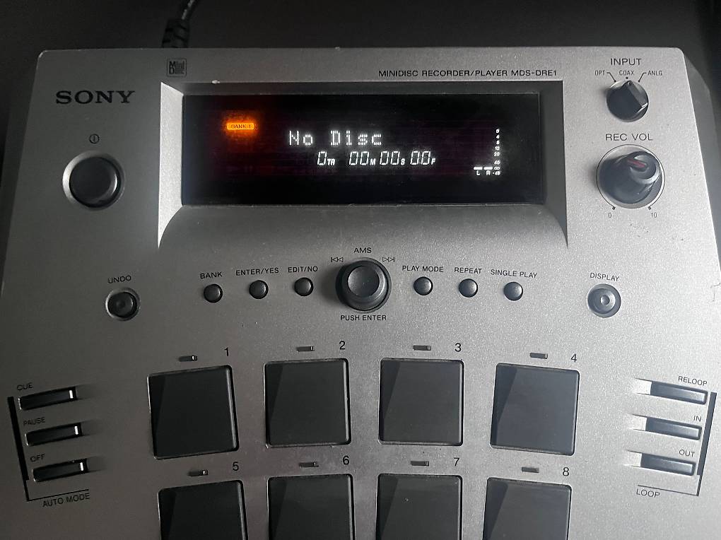 Sony MDS-DRE1 - ein professioneller MiniDisc-Recorder im Kanton