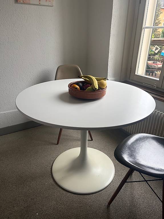 IKEA DOCKSTA Runde Tische weiß 103 cm Höhe im Kanton Bern