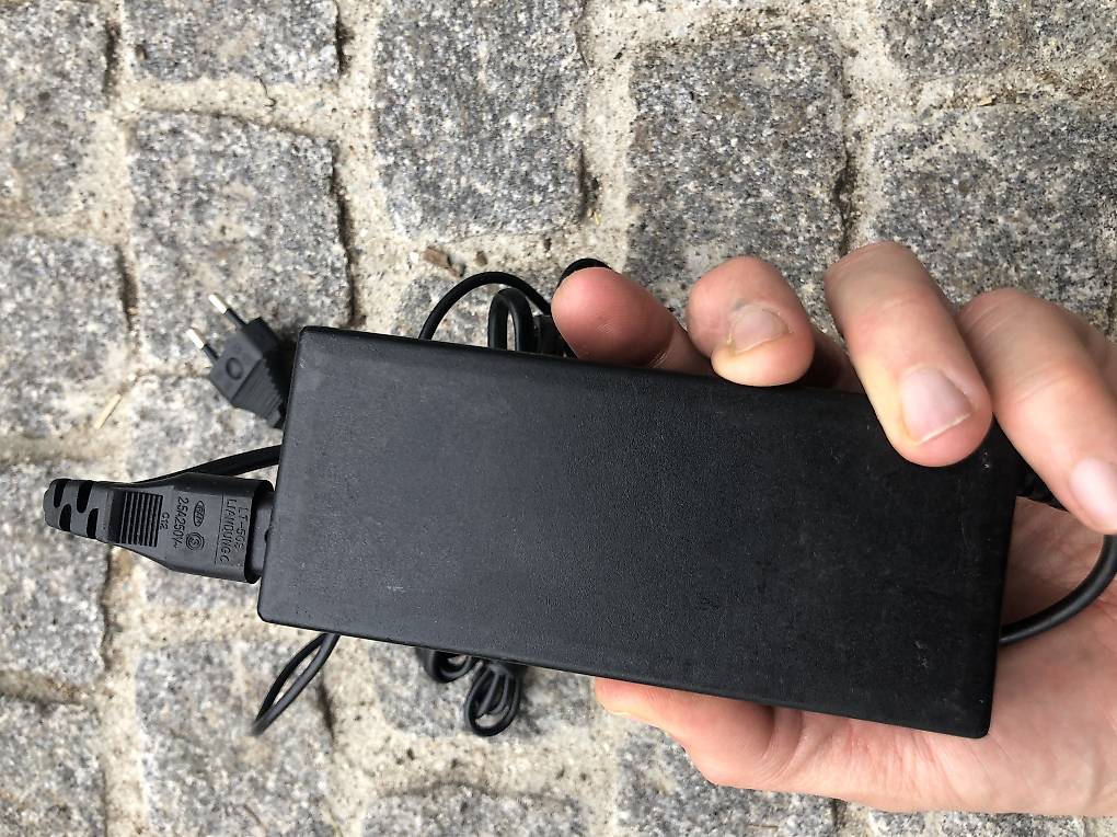 Bionx Ladegerät charger Original 48V 3,45A im Kanton Zürich - tutti.ch