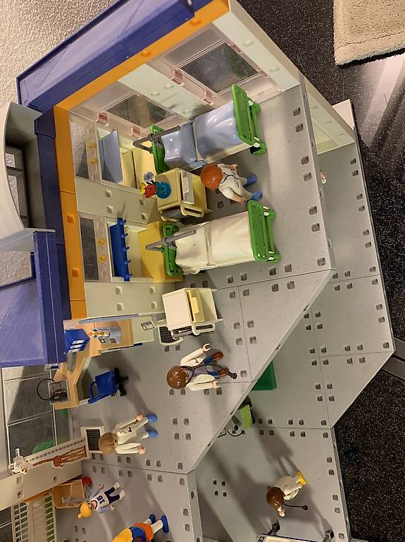 Playmobil Klinik Clinic 4404 + 7883 im Kanton Aargau - tutti.ch