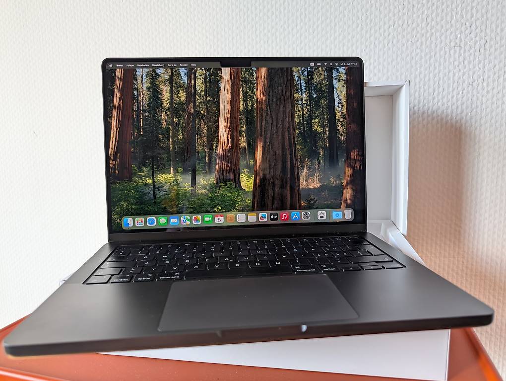 Apple MacBook Pro M3Pro 18GB 512GB 14㌅ MacBook Pro 14 M3 Pro 18GB RAM / 512GB SSD Top Zustand im Kanton