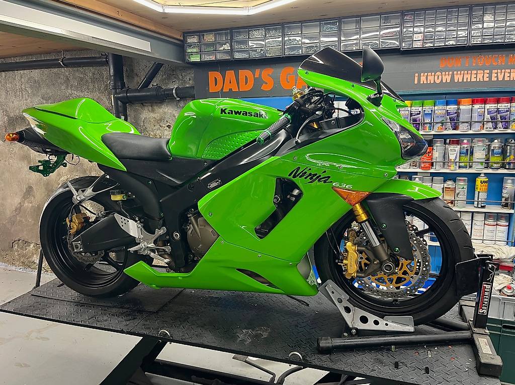 596 1/64 3台 まとめ売り Kawasaki ZX6R 636 (Leistung >130PS) - Komplett restauriert im