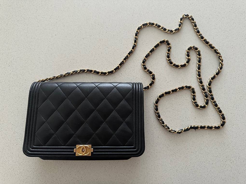 Chanel WOC gold im Kanton Zug