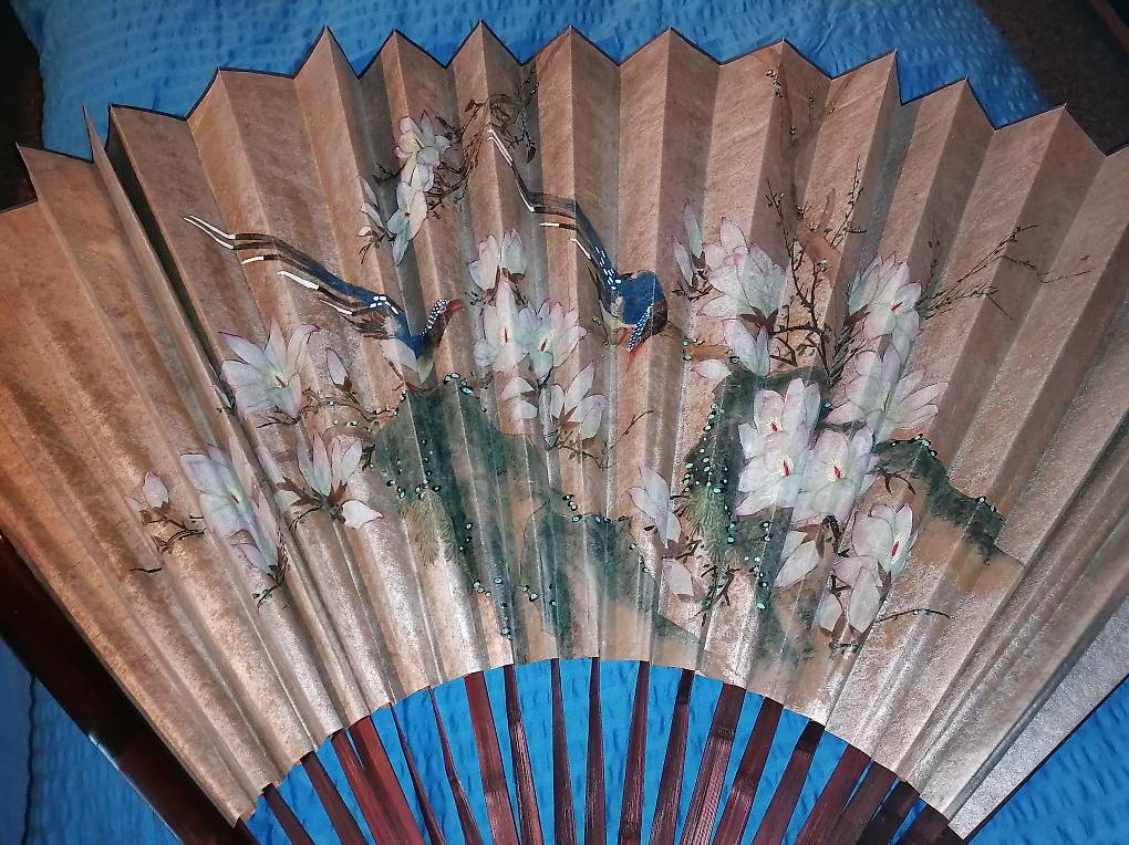 Wandfächer Handbemalt – Vergoldetes Morgenmotiv Auf Schwarz, 101,6 Cm Breit, Aus Bambus