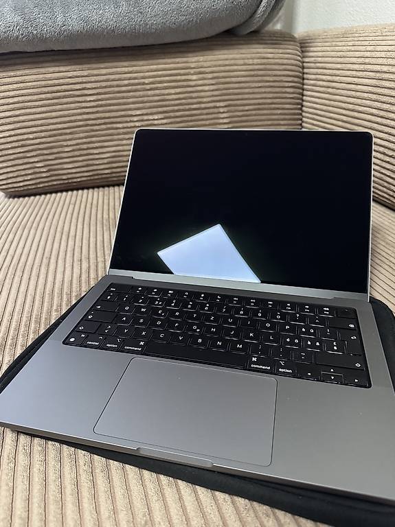 Apple MacBook Pro 14 Late 2021 M1 Pro 10-Core/16-Core GPU im