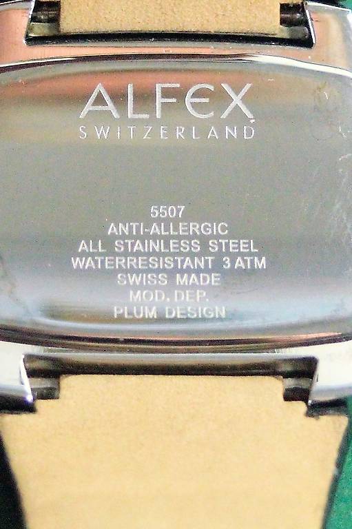 Edle Damenuhr Marke ALFEX mit Batteriebetrieb im Kanton Aargau