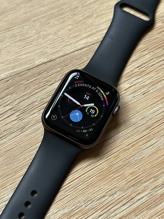 Apple watch series 4-44mm popular Aluminum