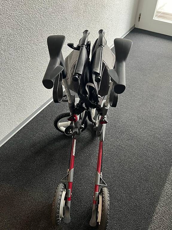 Rollator Topro Neuwertig Inkl Stockst Nder Im Kanton Bern Tutti Ch