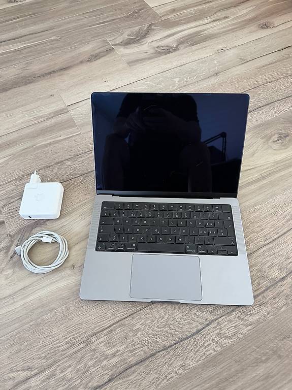 MacBook Pro 14-inch, 2021, M1, 16 GB Ram, 512 GB SSD im Kanton