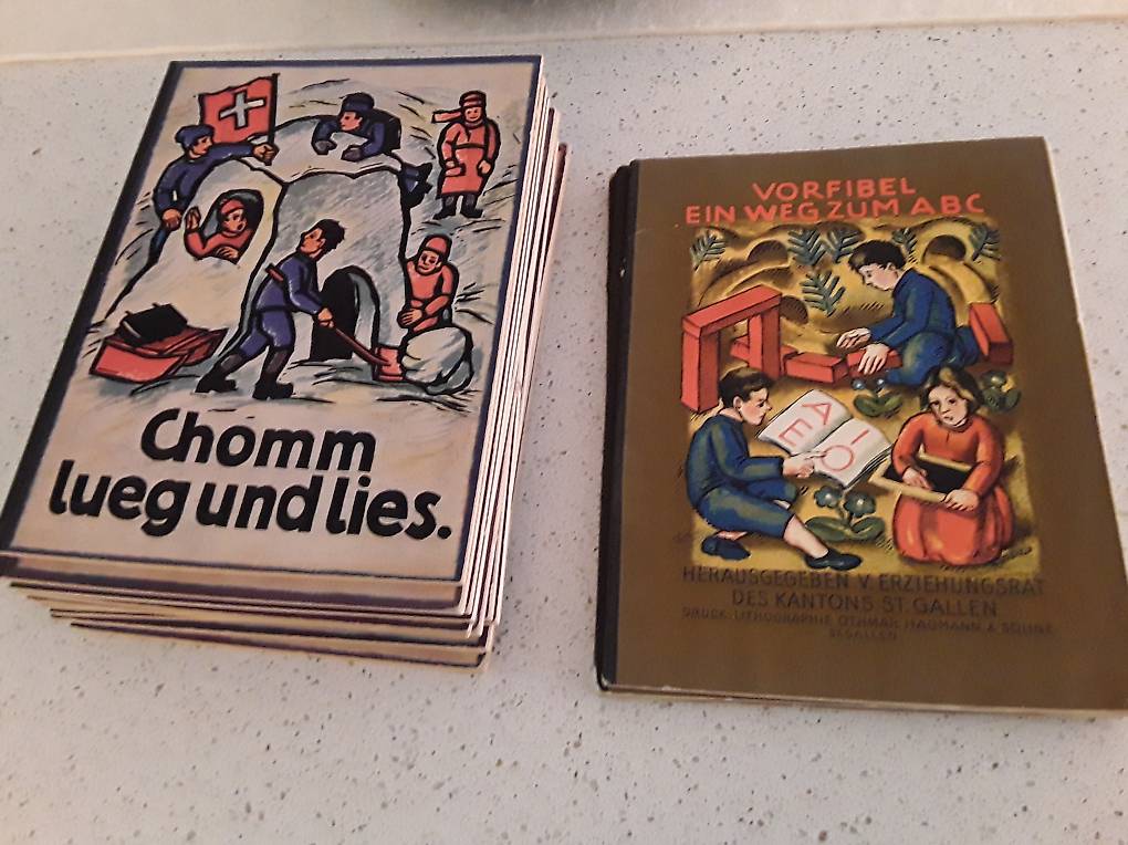 Antike Schulbücher 23 Stück im Kanton St. Gallen tutti.ch