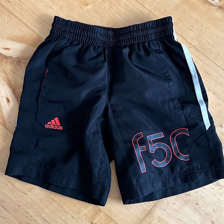 Adidas F50 Shorts Gr 7 8 Jahre Gr 128 kurze Hose Sport im Kanton St. Gallen tutti.ch