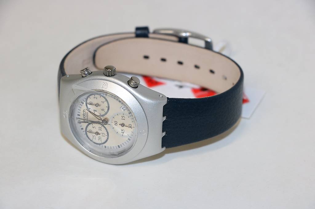 Herrenuhr Swatch Irony Scuba 200 aluminium im Kanton Zürich