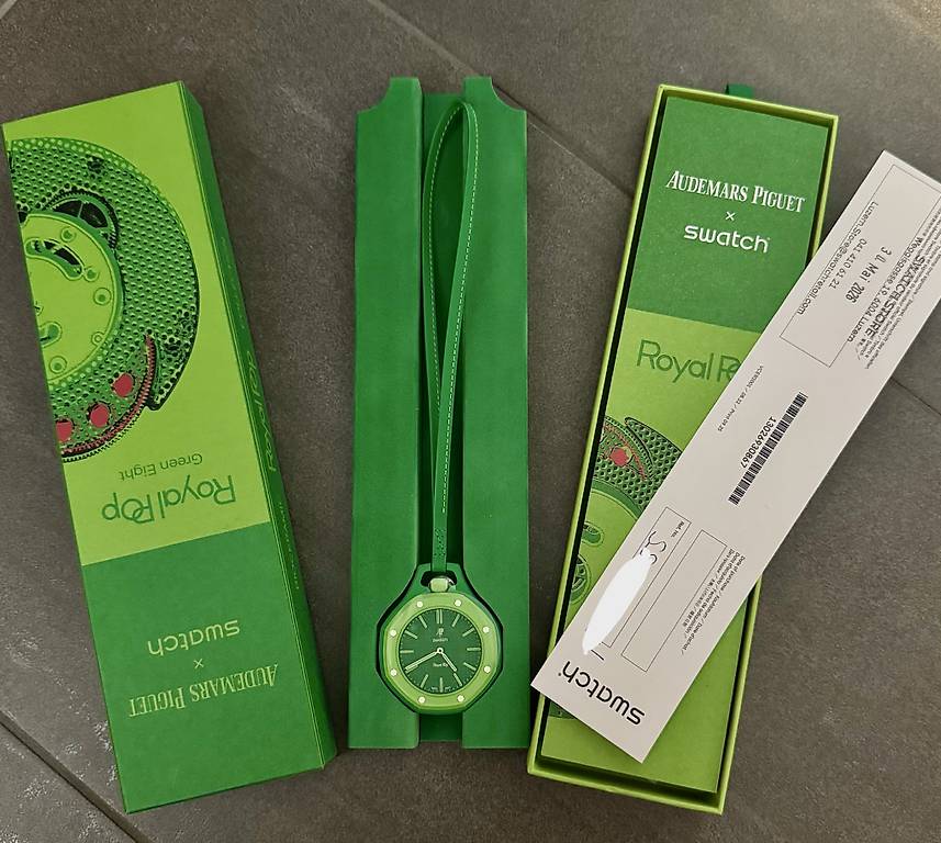 Swatch x Audemars Piguet Royal Pop Green Eight NEU im Kanton