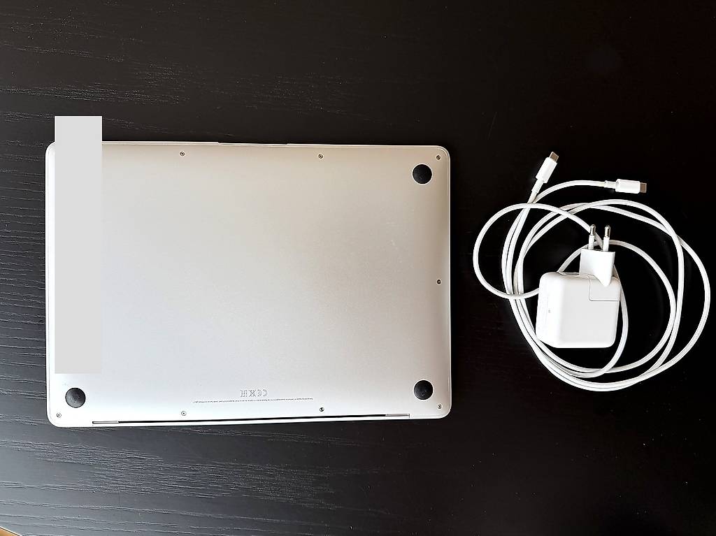 Apple MacBook Air M1 13