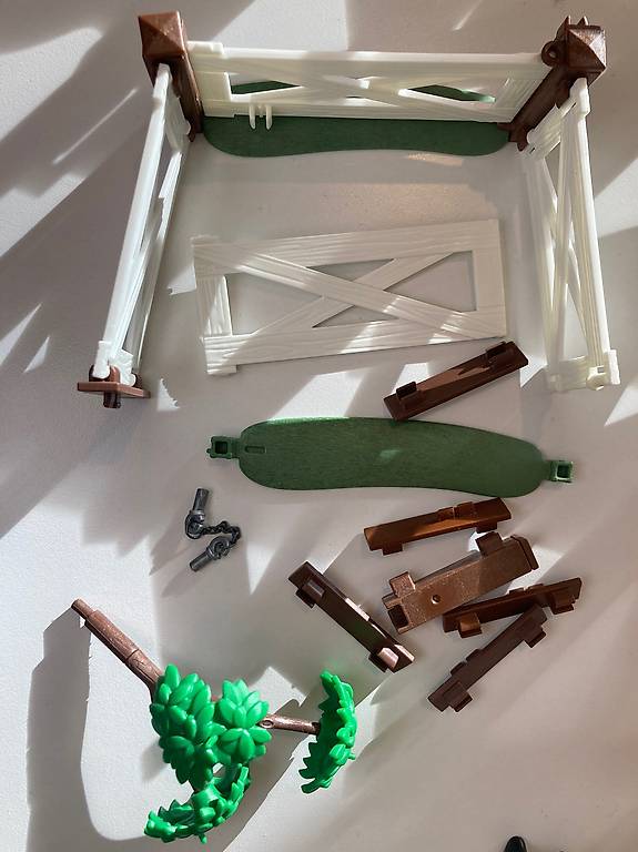  Playmobil Grosser Reiterhof mit viel Zubehör im Kanton Zürich - tutti.ch Illustration 